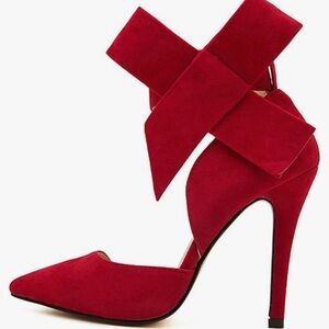 Red “suede” pumps with bow size 39